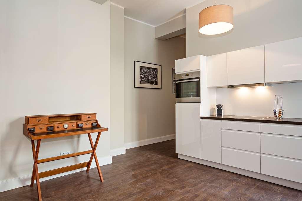 Arabel Design Apartments Berlin Rum bild A kitchen in a flat at the University of Cambridge