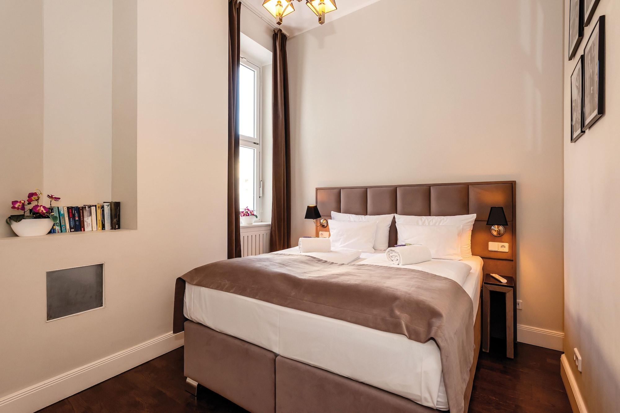 Arabel Design Apartments Berlin Exteriör bild A bedroom at the hotel